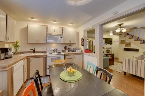 Charming 1870s Carriage House in Historic Downtown