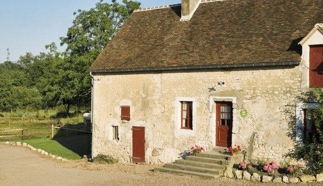 Charming 18th-century cottage with garden, pets allowed