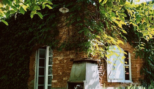 Charming 19th century cottage with private pool and garden