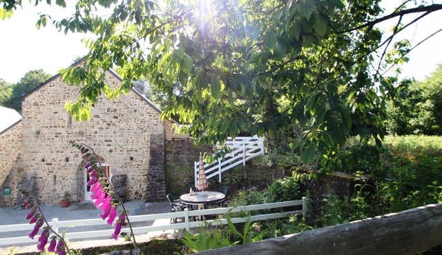 Charming 19th-Century Restored Watermill, Secluded Retreat with Fireplace, Terrace & Modern Amenities