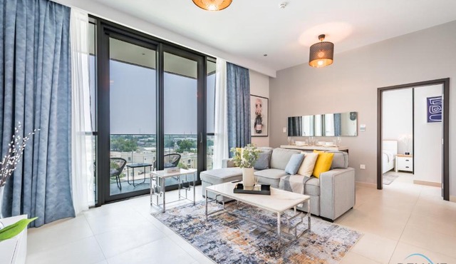 Charming 1BR Apartment in Downtown Views 1, Downtown Dubai by Deluxe Holiday Homes