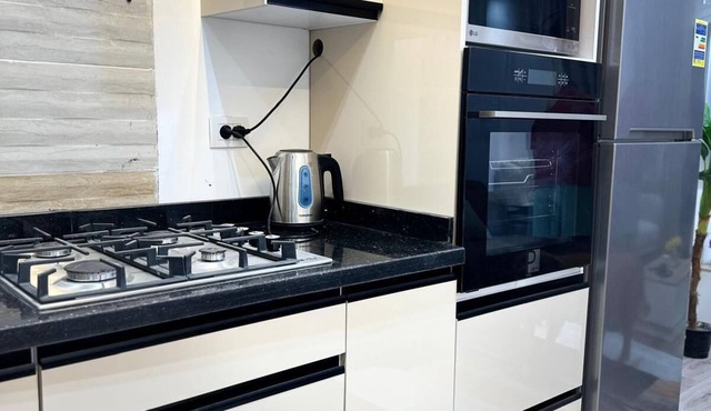Charming 2-bedroom apartment in gorgeous Cairo with AC, WiFi