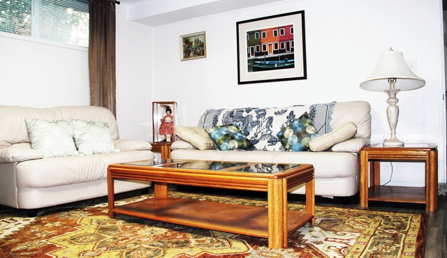 Charming 2-bedroom 1-bath, large living room, fenced yard, with private entrance