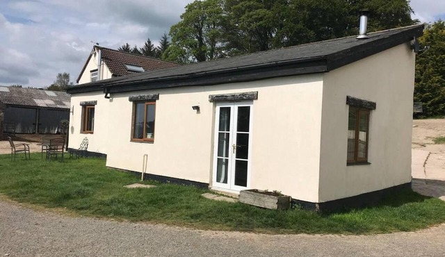 Charming 2-Bed Apartment on Exmoor