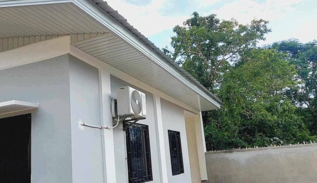 Charming 2-bedroom house with WiFi, AC in peaceful Panglao Island