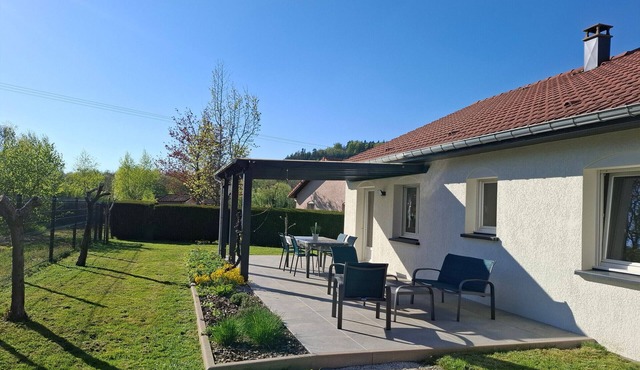Charming 2-Bedroom House with Garden, Near Gérardmer and Alsace Attractions
