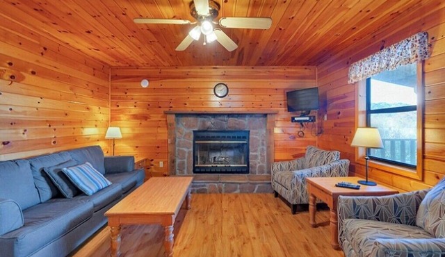 Charming 2 Bedroom 1 Bath Lake View Cabin on Dale Hollow Lake #11