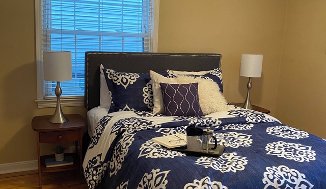 Charming 2 bedroom and 1 bath home in Birmingham.