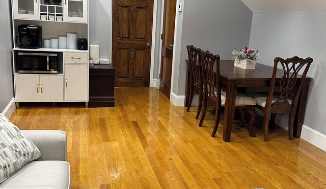 Charming 2-bedroom apartment in Manchester with AC, WiFi