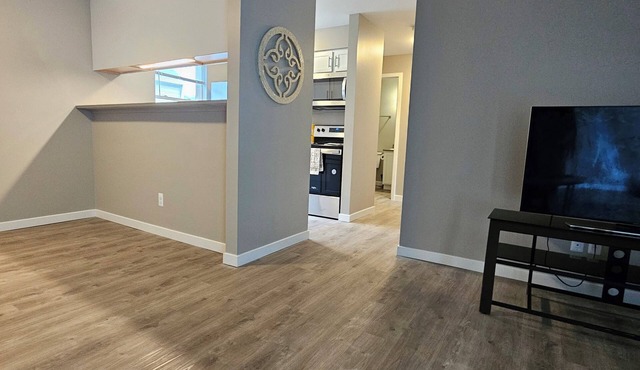 Charming 2-bedroom apartment with AC, WiFi in amazing Ann Arbor