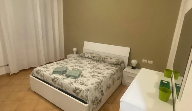 Charming 2-bedroom apartment with WiFi, AC in quaint Colonno