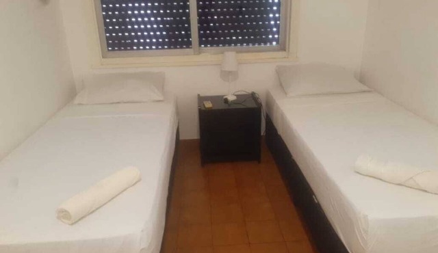 Charming 2-bedroom apartment in welcoming Posadas with AC