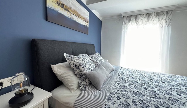 Charming 2-bedroom apartment with AC, WiFi in lovely Granada