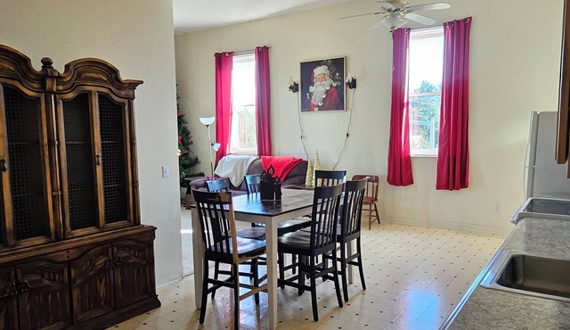 Charming 2-bedroom apartment in delightful Monroe, Oregon.