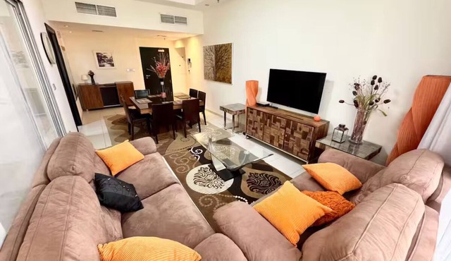Charming 2-bedroom apartment in lovely Dubai with fitness room, AC