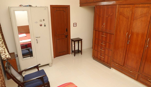 Charming 2-bedroom bed & breakfast with AC, WiFi in Bengaluru