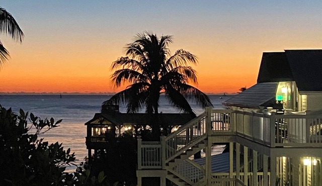 Charming 2-bedroom condo at the spectacular Coconut Beach Resort Nov 15-22-2025