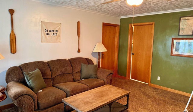 Charming 2-bedroom house near Piedmont Lake