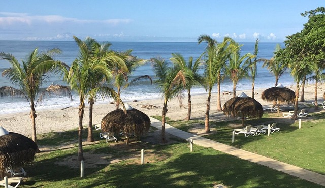 Charming 2-bedroom condo in perfect Punta Chame with AC Enjoy White Sands