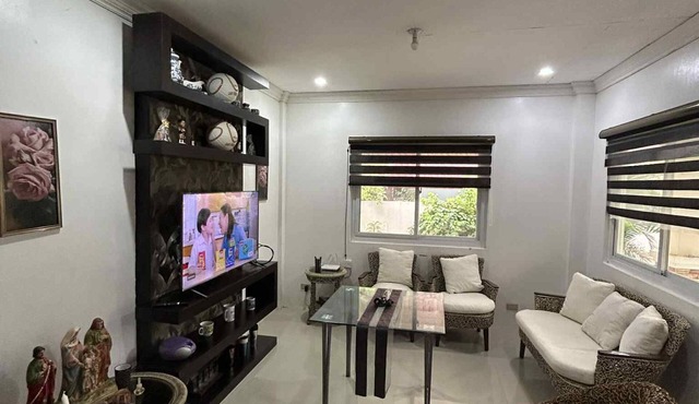 Charming 2-bedroom bungalow with WiFi, AC in serene San Vicente