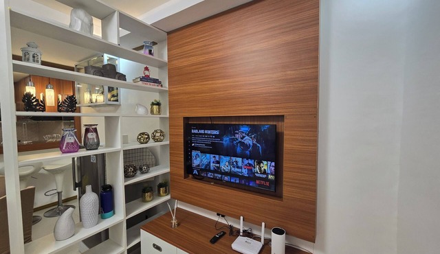 Charming 2-bedroom townhome with AC, WiFi in delightful Compostela