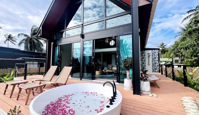 Charming 2-bedroom villa in peaceful Koh Phangan with AC