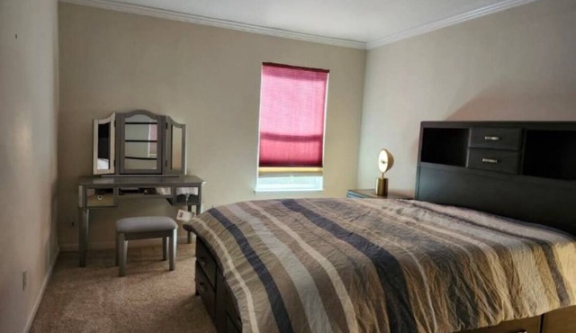 Charming 2-bedroom townhome in delightful Cotati with fitness room, WiFi