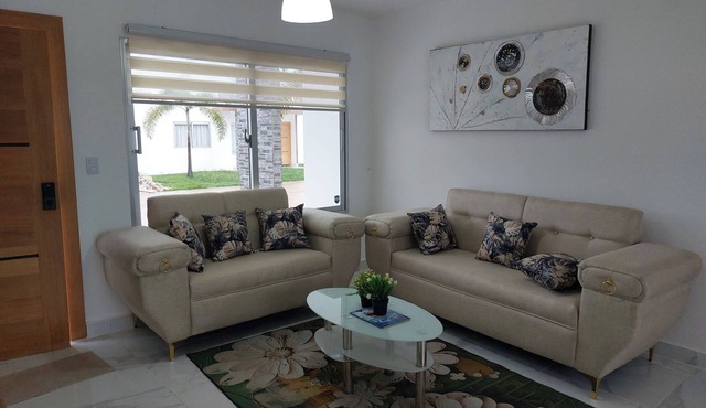 Charming 2-bedroom villa in Punta Cana with WiFi, AC and a King Size Bed.