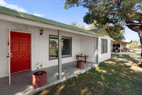 Charming 2-BR Farmhouse Backyard Views