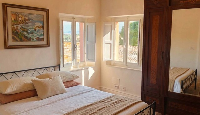 Charming 2-Floor Apartment with Vineyard Views in Morro d'Alba
