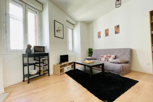 Charming 2-Guest Studio near Ecusson