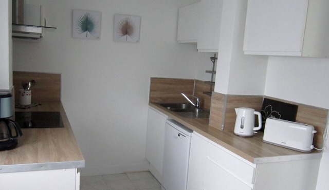 Charming 2-person gite 2 minutes from beach and sea