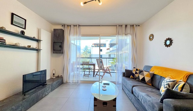 Charming 2 room apartment 300m walk from Lac du Bourget!