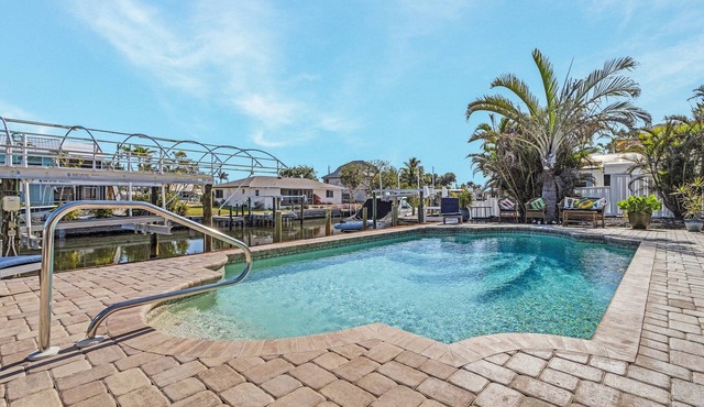 Charming 2BR/2BA Pet-Friendly Home with Pool in St. James City!