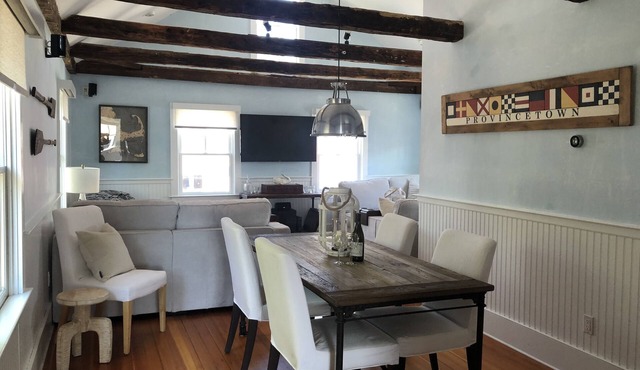 Charming 2br/2ba - steps 2 beach and all Ptown has to offer!