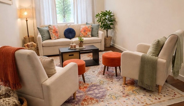 Charming 2BR Home with Backyard + Fast WiFi Sleeps 6