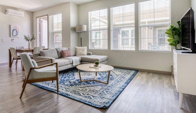 Charming 2BR in Pleasanton, Parking + Pet-Friendly
