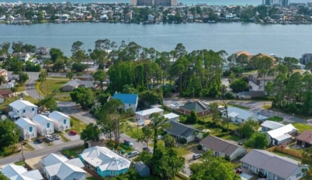 Charming 2BR/2BA Panama City Beach vacation home near white-sand beaches, Ripley’s, Frank Brown Park, and top restaurants. Enjoy comfort, convenience, and easy access to family fun, shopping, and coastal adventures in the heart of PCB.