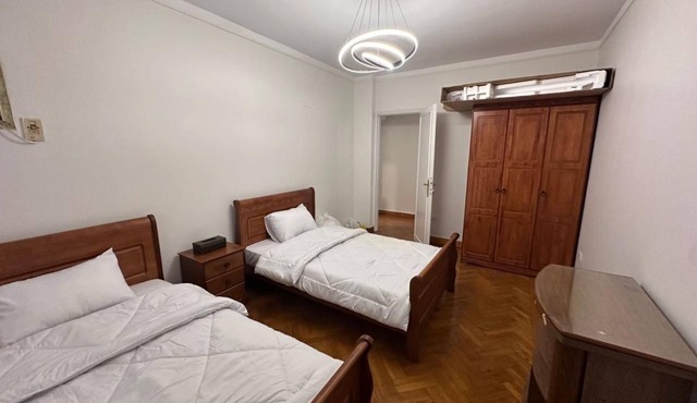 Charming 3-bedroom apartment with WiFi and AC in lovely Cairo Governorate
