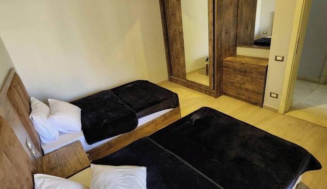 Charming 3-bedroom villa with WiFi and AC in gorgeous Cairo Governorate