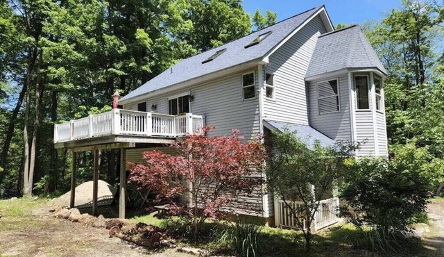 Charming 3 bed Pocono Mountain Getaway
