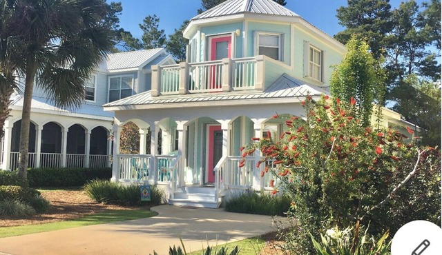 Charming 3-bedroom cottage in serene Santa Rosa Beach with AC, WiFi
