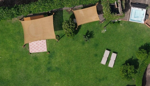 Charming 3-bedroom country house with Jacuzzi and tank pool