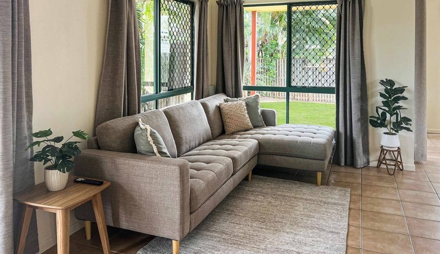 Charming 3-Bedroom, 2-Bathroom Townhouse