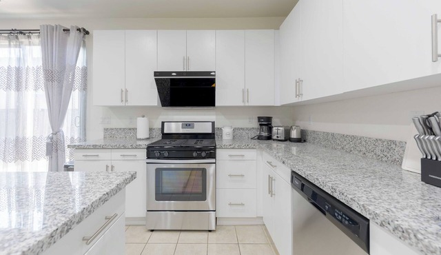 Charming 3-bedroom house with WiFi, AC in enjoyable Monterey Park