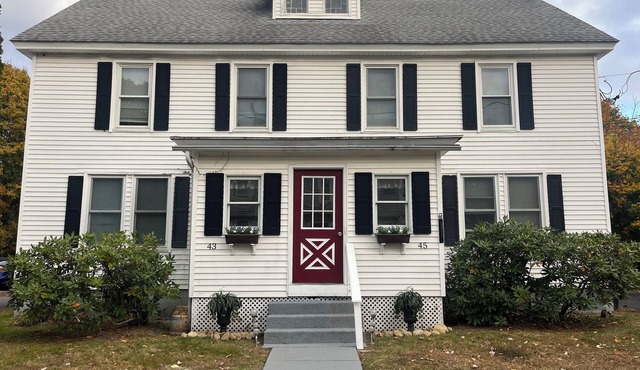 Charming 3-bedroom apartment in historic Grafton with WiFi