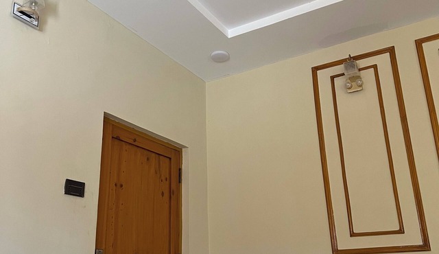 Charming 3-bedroom bungalow in Sukkur with Swimming Poo.Home away from Home.