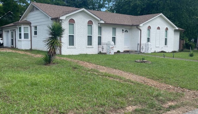 Charming 3-bedroom house with WiFi and AC in Birmingham