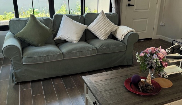 Charming 3-bedroom house in wonderful ฺBangkok with WiFi, AC