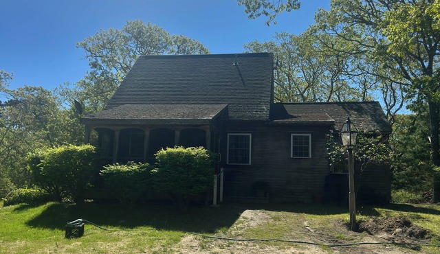 Charming 3-bedroom house with AC in Edgartown, On Chappaquiddick Island.